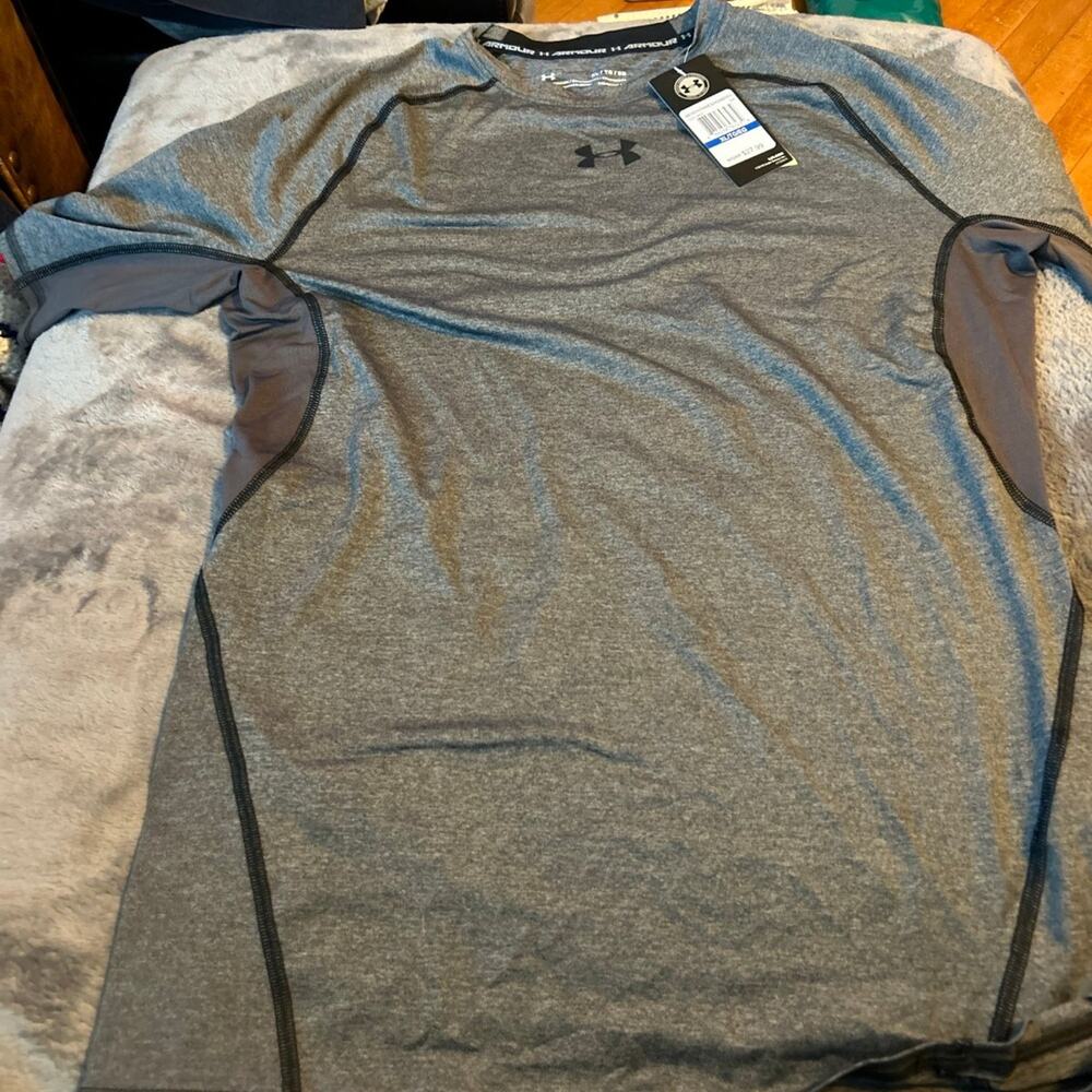 Under armour heat gear shirt size XLarge  new with tags